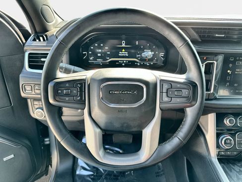 Used 2023 GMC Yukon XL Denali AWD/4WD image 15