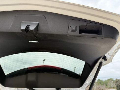 Used 2023 Cadillac XT5 Premium Luxury image 32