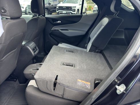 Used 2020 Chevrolet Equinox LS w/ LS Convenience Package AWD/4WD image 17