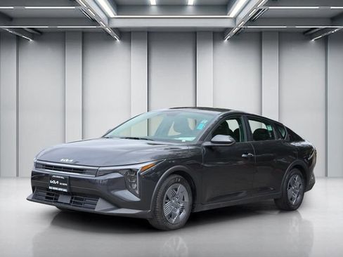 Certified 2025 Kia K4 FWD image 8