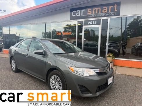Used 2012 Toyota Camry LE FWD image 1