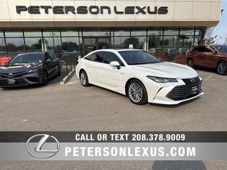Used 2019 Toyota Avalon Limited image 1