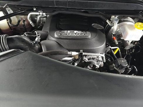 Certified 2025 RAM 2500 Big Horn AWD/4WD image 14