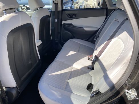 Used 2022 Hyundai Kona SEL AWD/4WD image 15