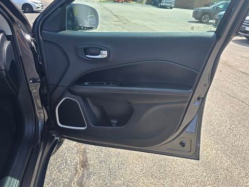 Used 2017 Jeep Compass Latitude AWD/4WD image 20