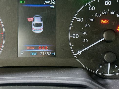 Used 2024 Toyota Corolla LE image 18