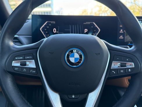 Used 2023 BMW i4 eDrive35 w/ Premium Package image 29