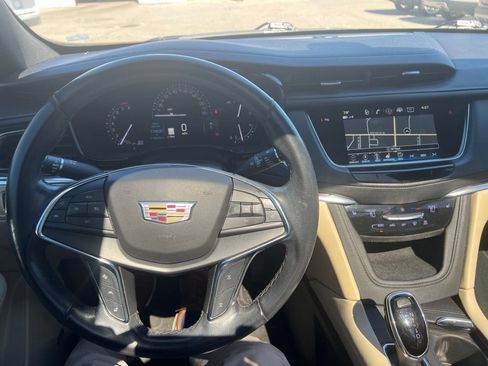 Used 2019 Cadillac XT5 Luxury AWD/4WD image 13