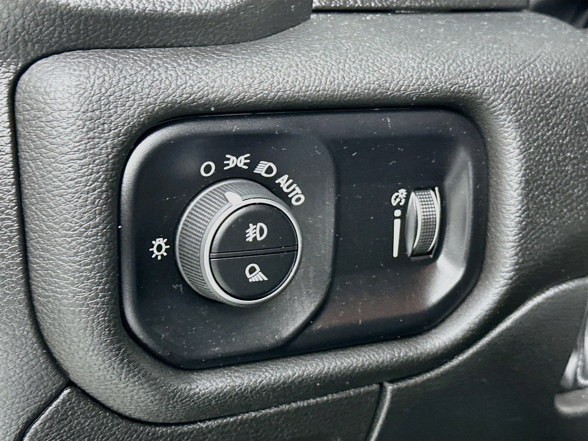 Used 2023 RAM 1500 Big Horn RWD image 10