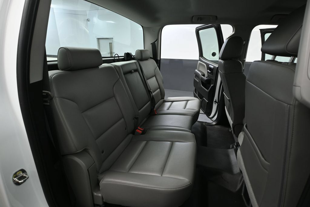 Used 2018 Chevrolet Silverado 2500 W/T RWD image 31