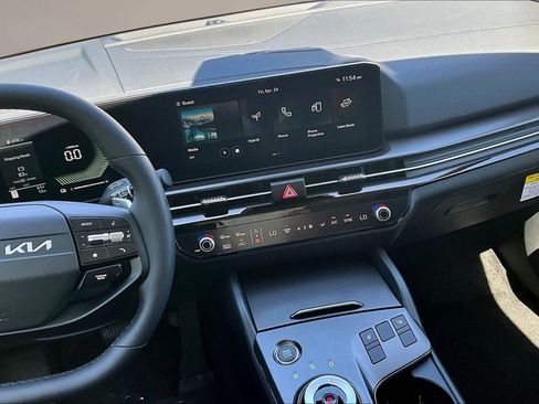 New 2026 Kia Sportage EX AWD/4WD image 6
