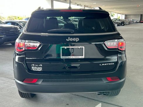 Used 2022 Jeep Compass Limited image 3