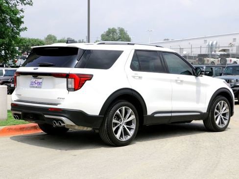 Used 2025 Ford Explorer Platinum w/ Ultimate Package AWD/4WD image 5