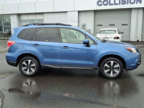 Used 2017 Subaru Forester 2.5i Premium w/ All-Weather Package image 10