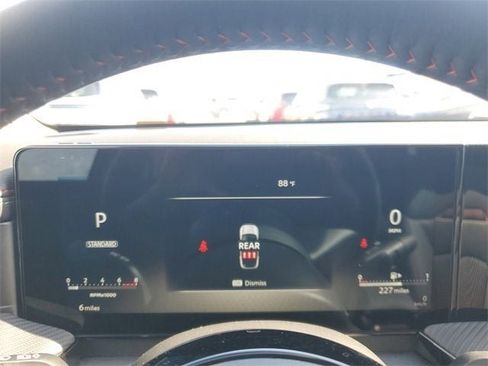 New 2025 Nissan Kicks SR image 10