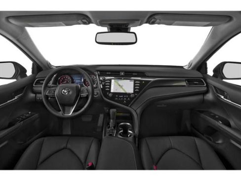 Used 2020 Toyota Camry XSE FWD image 9