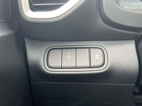 New 2026 Hyundai Venue SEL FWD image 17