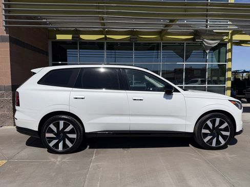 Used 2025 Volvo EX90 Ultra AWD/4WD image 9