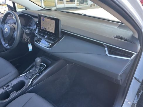 Used 2023 Toyota Corolla LE image 22