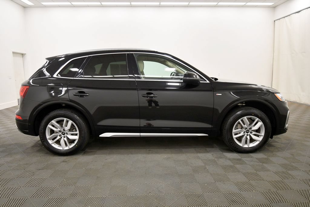 Used 2023 Audi Q5 2.0T Premium w/ Convenience Package AWD/4WD image 9