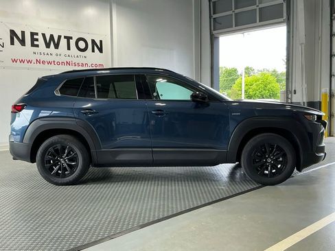 Used 2025 MAZDA CX-50 AWD 2.5 Hybrid w/ Premium Pkg image 14