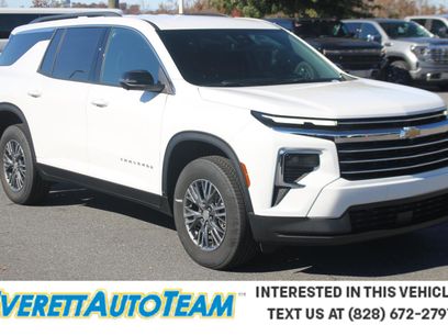 New 2025 Chevrolet Traverse LT w/ Driver Confidence Package