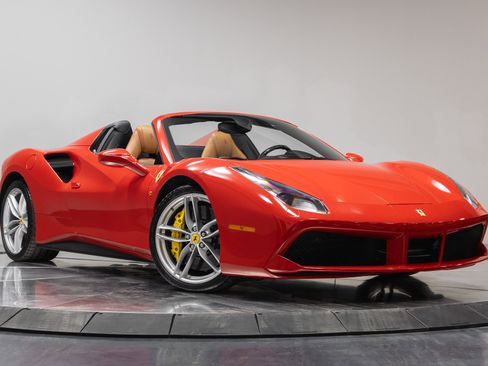 Used 2016 Ferrari 488 Spider image 54