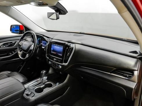 Used 2020 Chevrolet Traverse RS FWD image 19
