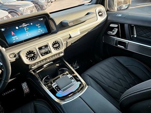 Used 2025 Mercedes-Benz G 63 AMG 4MATIC image 35