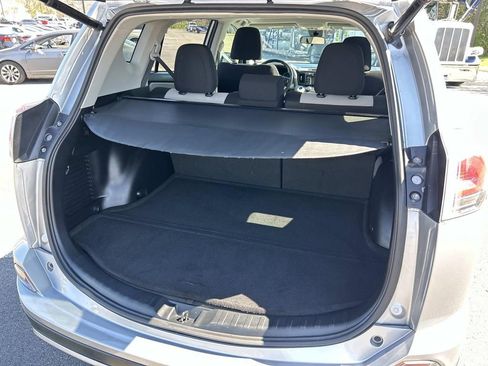 Used 2018 Toyota RAV4 XLE image 13