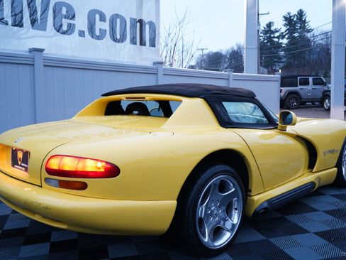 Used 1994 Dodge Viper RT/10 image 6