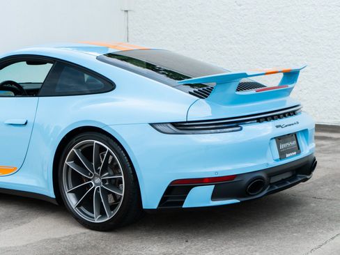 Used 2024 Porsche 911 Carrera 4S AWD/4WD image 16