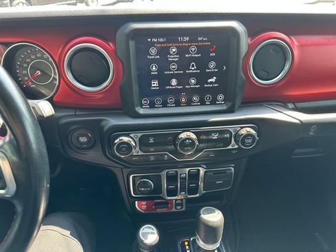Used 2022 Jeep Wrangler Unlimited Rubicon AWD/4WD image 16