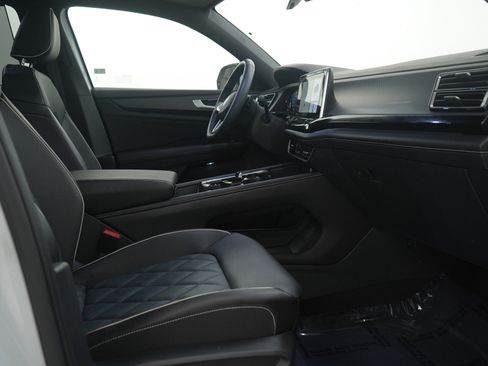 Used 2024 Volkswagen Atlas Cross Sport SEL Premium R-Line image 13