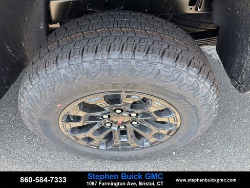 New 2026 GMC Canyon Elevation w/ Convenience Package image 9