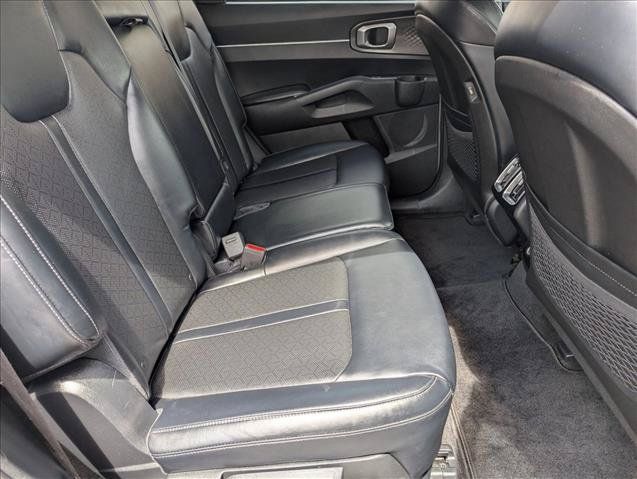 Used 2021 Kia Sorento S FWD image 18