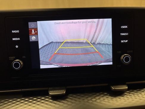 Certified 2024 Kia Carnival LX FWD image 18