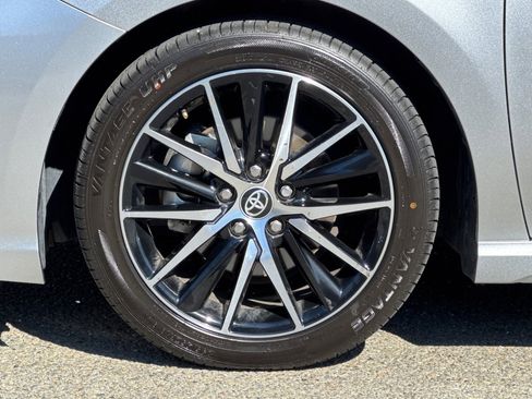 Used 2024 Toyota Camry SE image 30