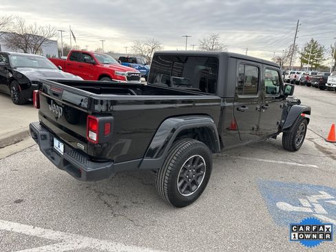 Used 2023 Jeep Gladiator Overland image 32