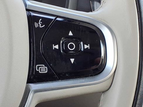 Used 2020 Volvo S60 T6 Momentum image 19