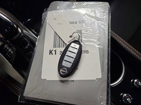 Used 2023 Nissan Maxima SR w/ Sport Mat Group image 30