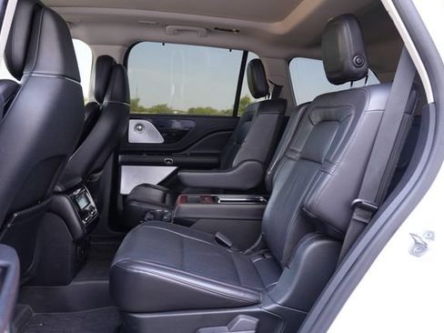 Used 2020 Lincoln Aviator Reserve w/ Equipment Group 202A AWD/4WD image 20