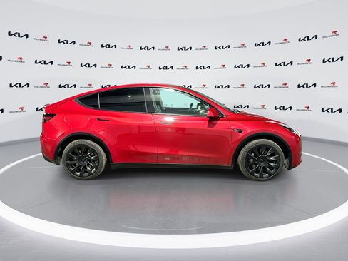 Used 2023 Tesla Model Y Long Range image 9