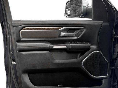 Used 2020 RAM 1500 Laramie image 14