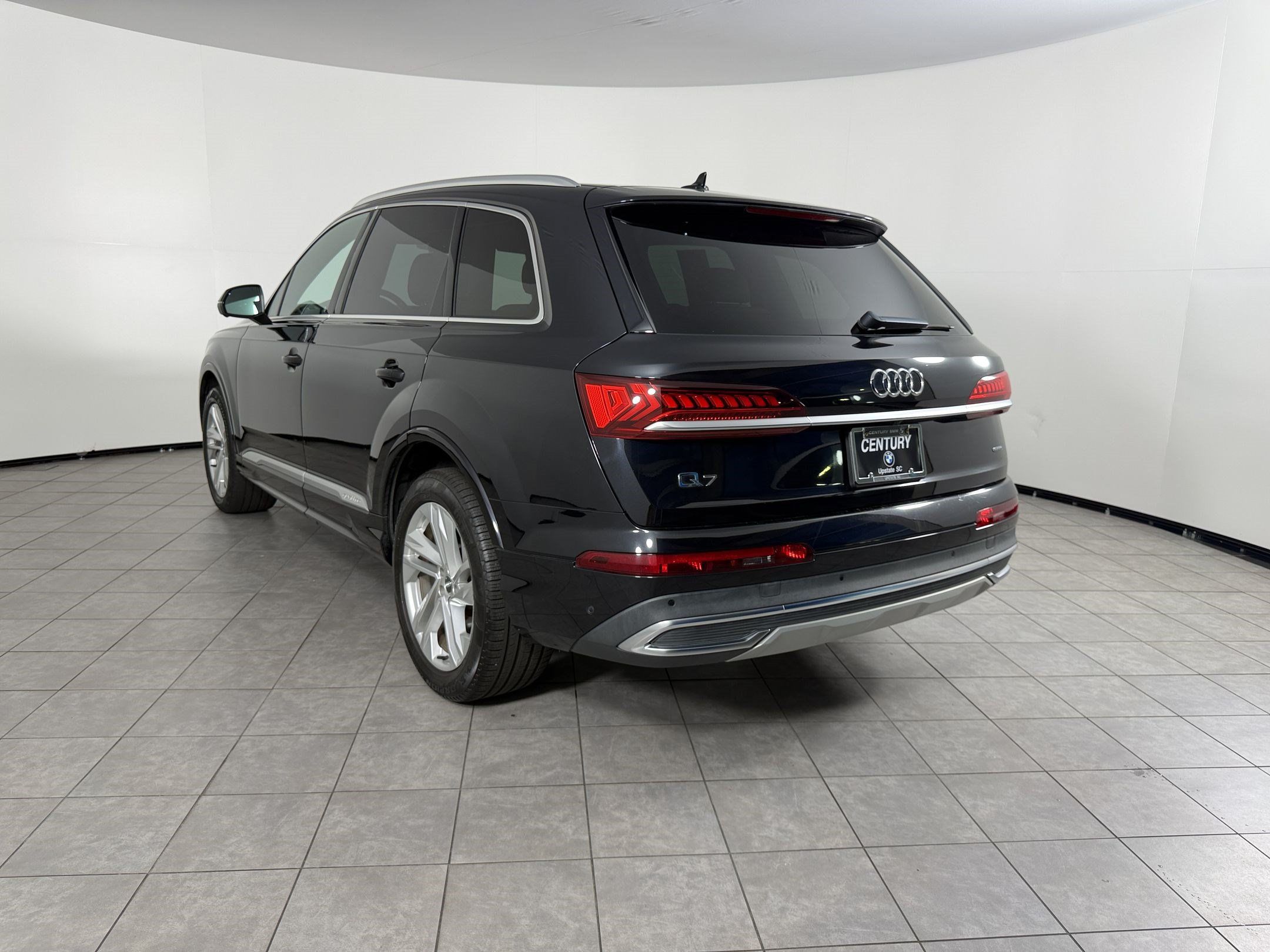 Used 2021 Audi Q7 3.0T Premium Plus w/ Premium Plus Package AWD/4WD image 3