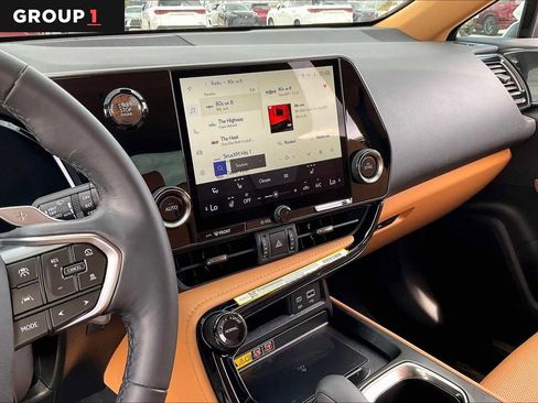 Certified 2025 Lexus NX 250 FWD w/ Accessory Package (2T) image 6