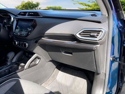 Used 2021 Chevrolet TrailBlazer LT w/ Convenience Package image 25
