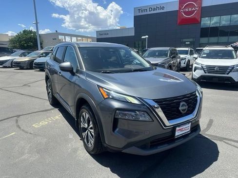 Used 2023 Nissan Rogue SV FWD image 3