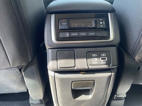 Used 2025 Subaru Ascent Premium image 25