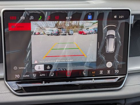 New 2026 Volkswagen Tiguan SE image 22